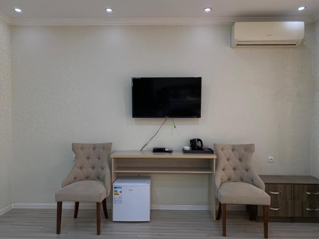 Comfort Hotel Turkistan Buitenkant foto